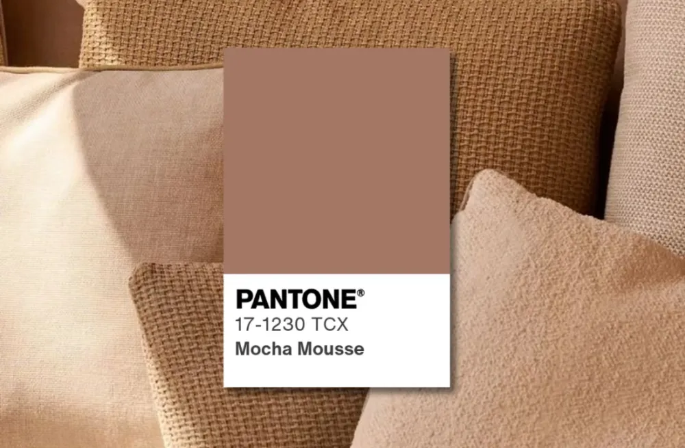 Pantone Barva roku 2025: Mocha Mousse – Trendy pro váš interiér